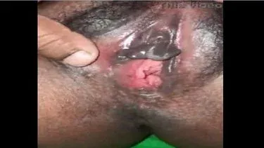 Desi sex mms An attractive Tamil housewife’s hairy pussy